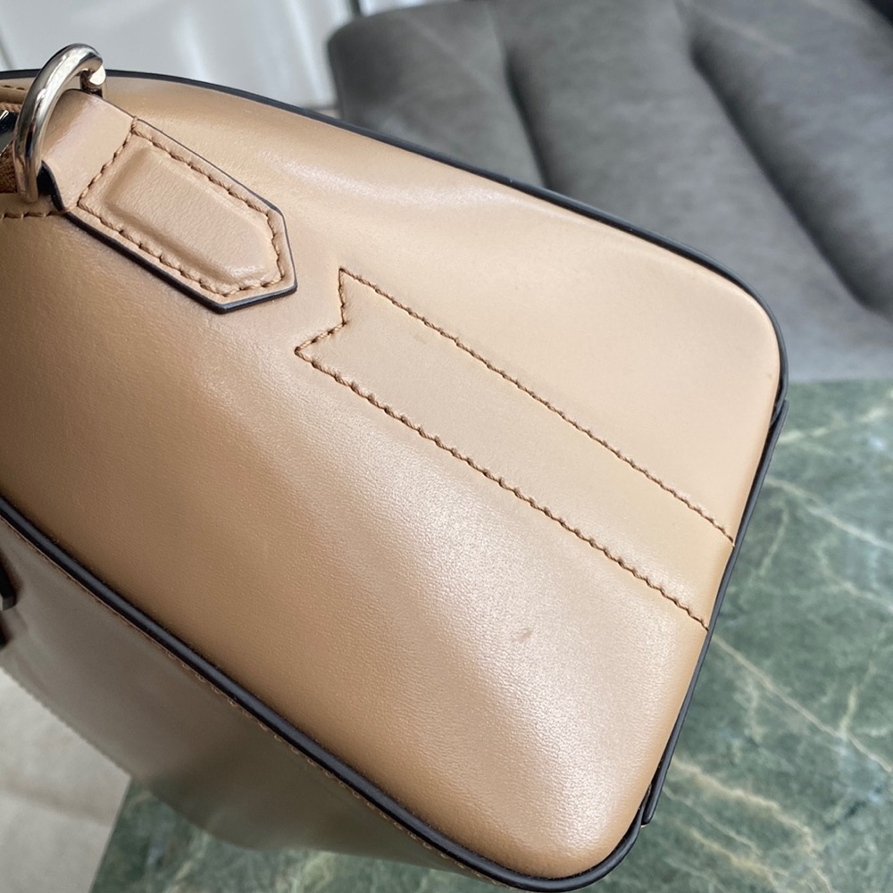 Mini Givenchy Antigona - Picture 7 of 17